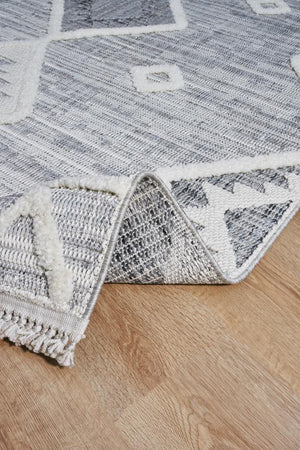 Vesta Scandinavian and Embossed Patterned White Area Rug 9541