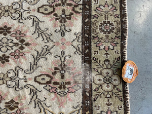 Retro Design Beige Over Dyed Vintage Rug 5'10'' x 8'10'' ft 177 x 270 cm