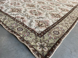 Retro Design Beige Over Dyed Vintage Rug 5'10'' x 8'10'' ft 177 x 270 cm