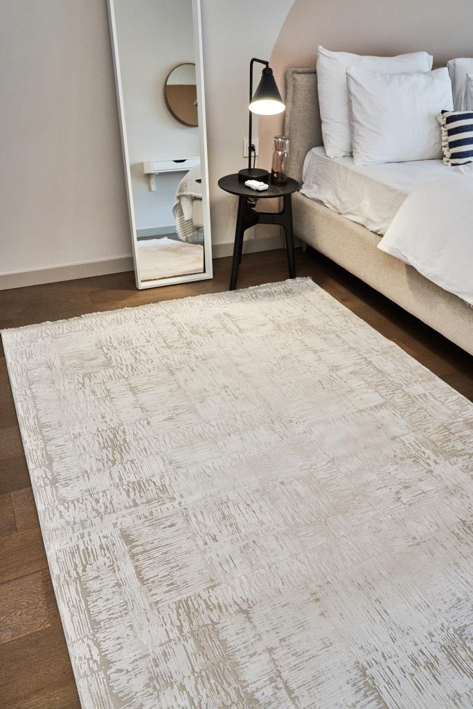 Calista Beige Viscose Woven Modern Living Room Rug 1712