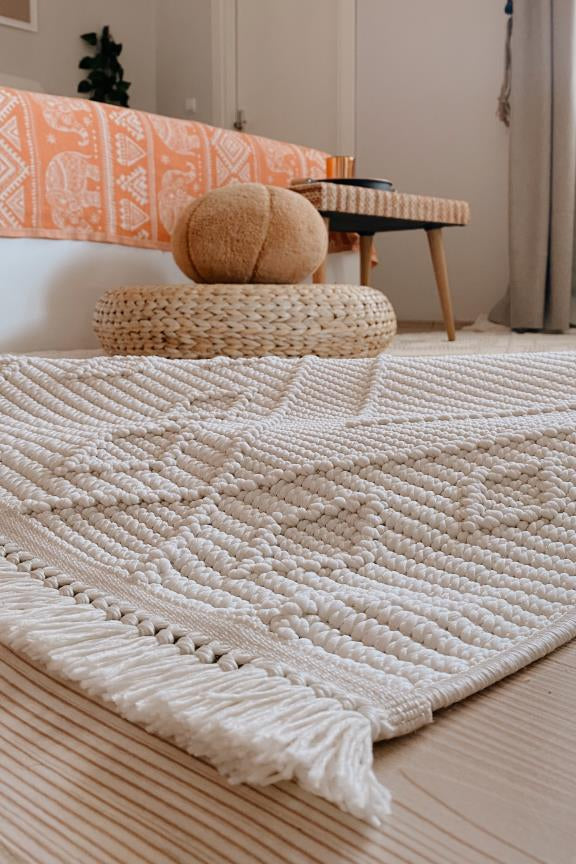 Havana Scandinavian and Embossed Patterned Fringed Area Rug 8561