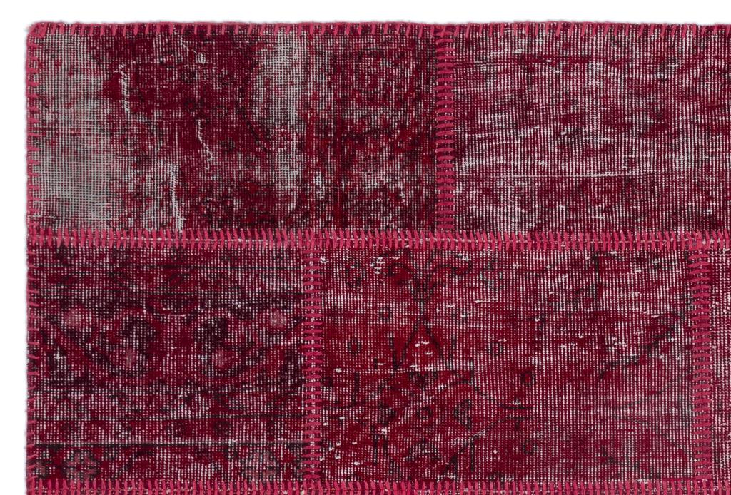 Apex Patchwork Unique Red 22217 120 cm X 180 cm