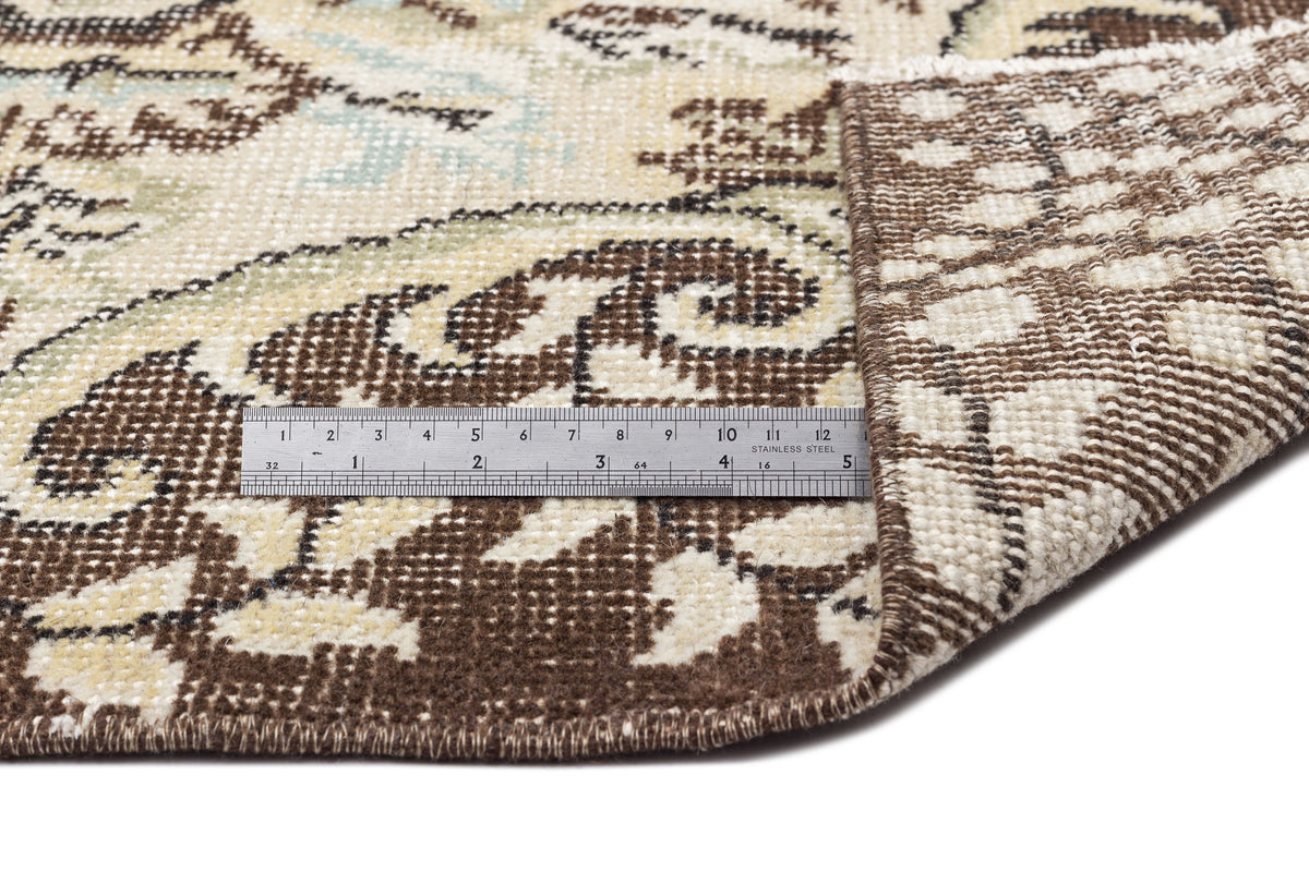 Beige Over Dyed Vintage Rug 5&#39;9&#39;&#39; x 9&#39;9&#39;&#39; ft 176 x 297 cm