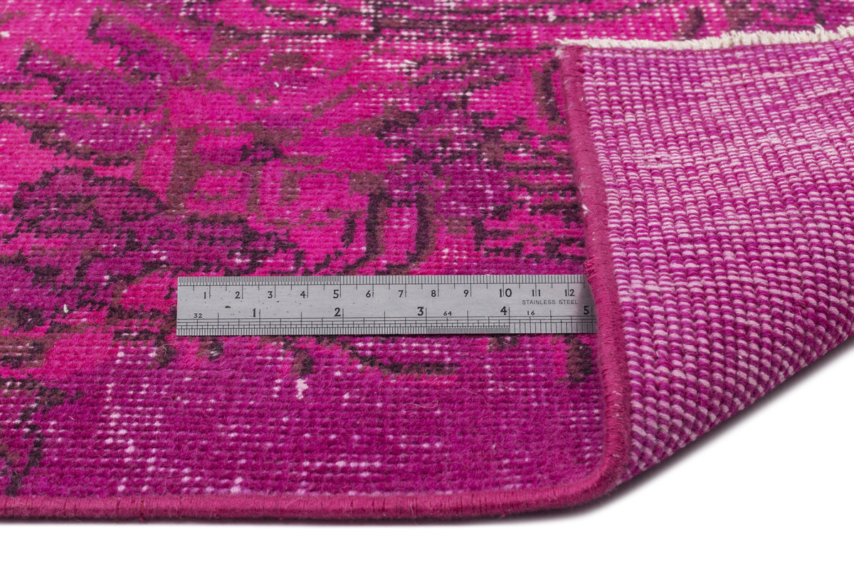 Fuchsia Over Dyed Vintage Rug 5&#39;5&#39;&#39; x 9&#39;6&#39;&#39; ft 164 x 290 cm