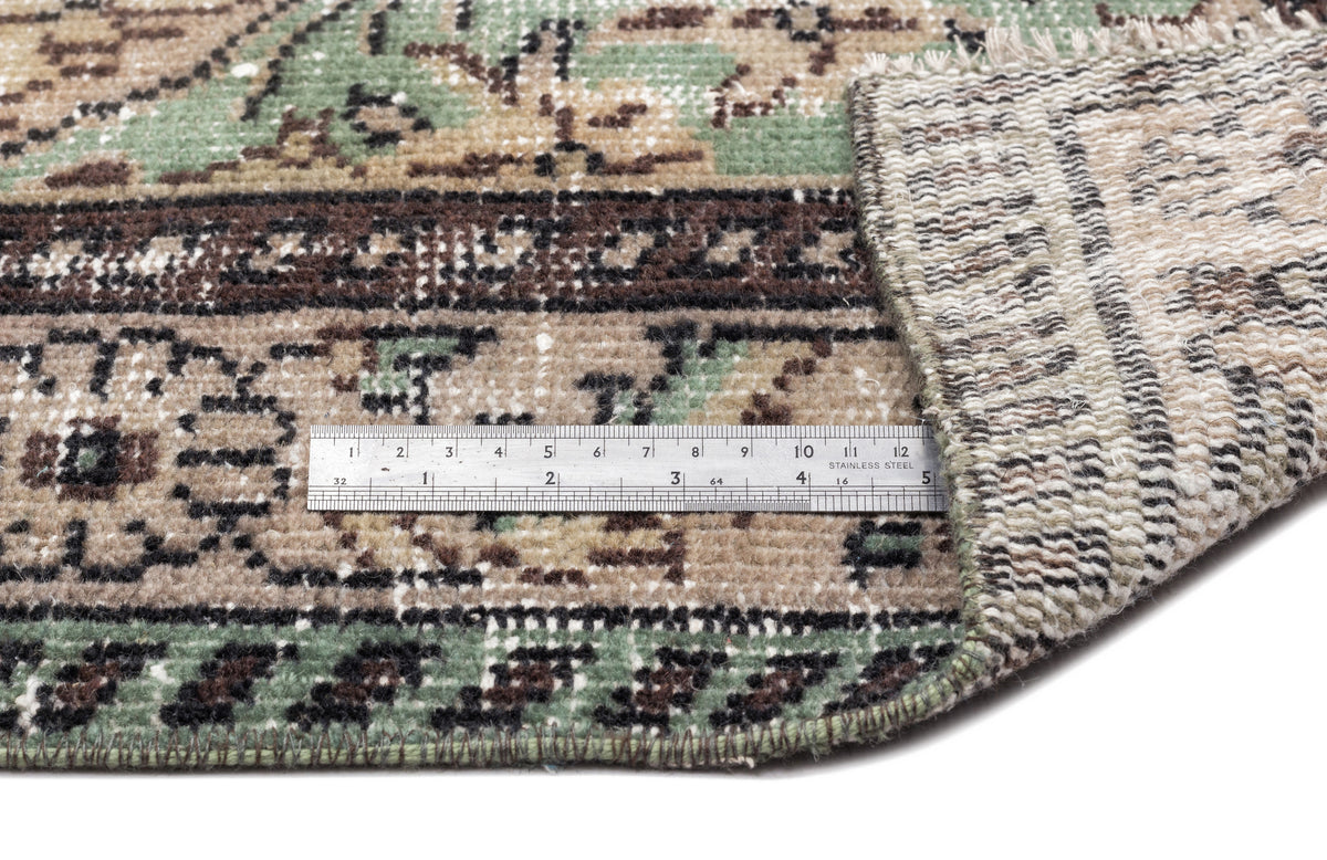 Naturel Over Dyed Vintage Rug 5&#39;7&#39;&#39; x 8&#39;8&#39;&#39; ft 170 x 265 cm