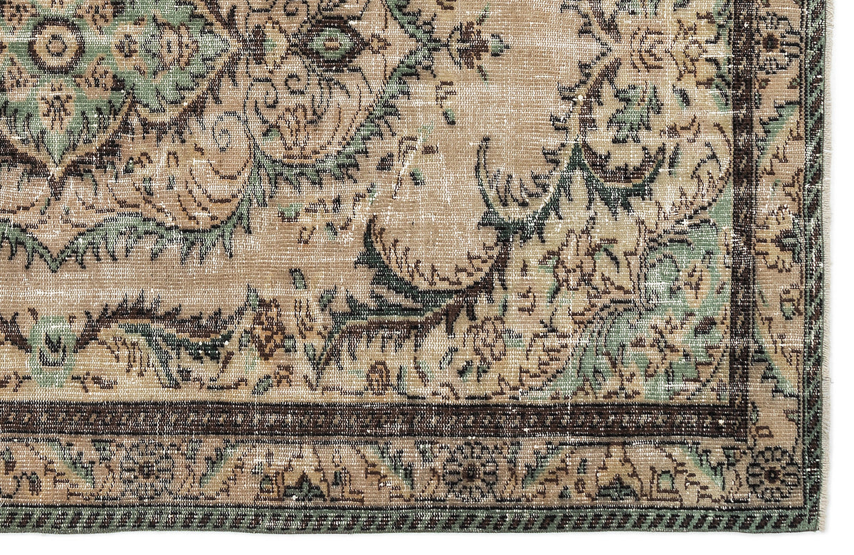 Naturel Over Dyed Vintage Rug 5&#39;7&#39;&#39; x 8&#39;8&#39;&#39; ft 170 x 265 cm