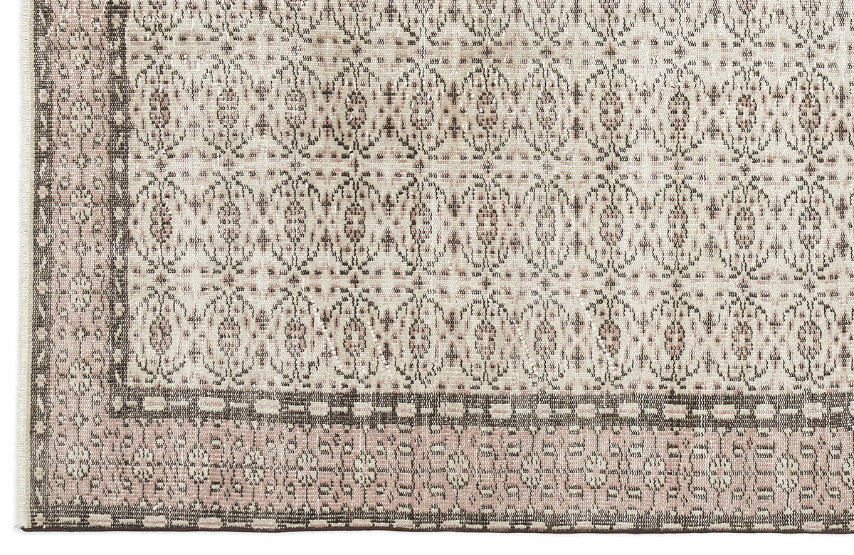 Beige Over Dyed Vintage Rug 5&#39;7&#39;&#39; x 9&#39;2&#39;&#39; ft 170 x 280 cm