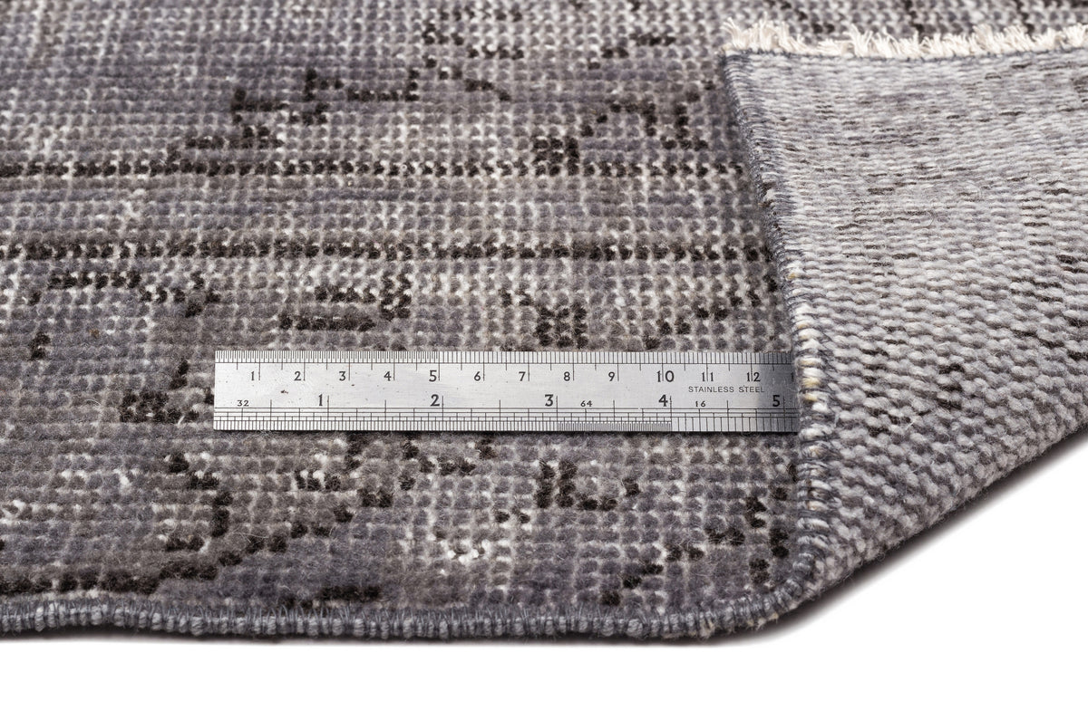 Gray Over Dyed Vintage Rug 5&#39;9&#39;&#39; x 9&#39;8&#39;&#39; ft 174 x 294 cm