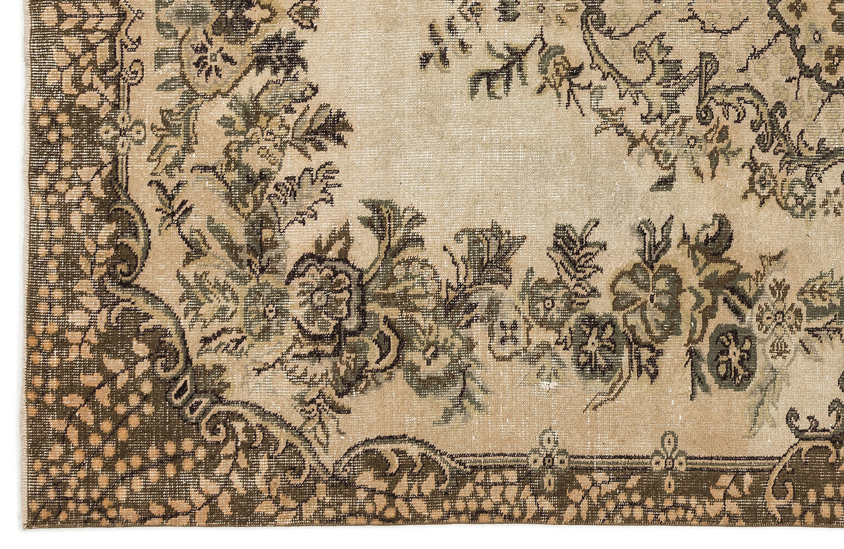 Naturel Over Dyed Vintage Rug 5&#39;7&#39;&#39; x 9&#39;1&#39;&#39; ft 170 x 276 cm