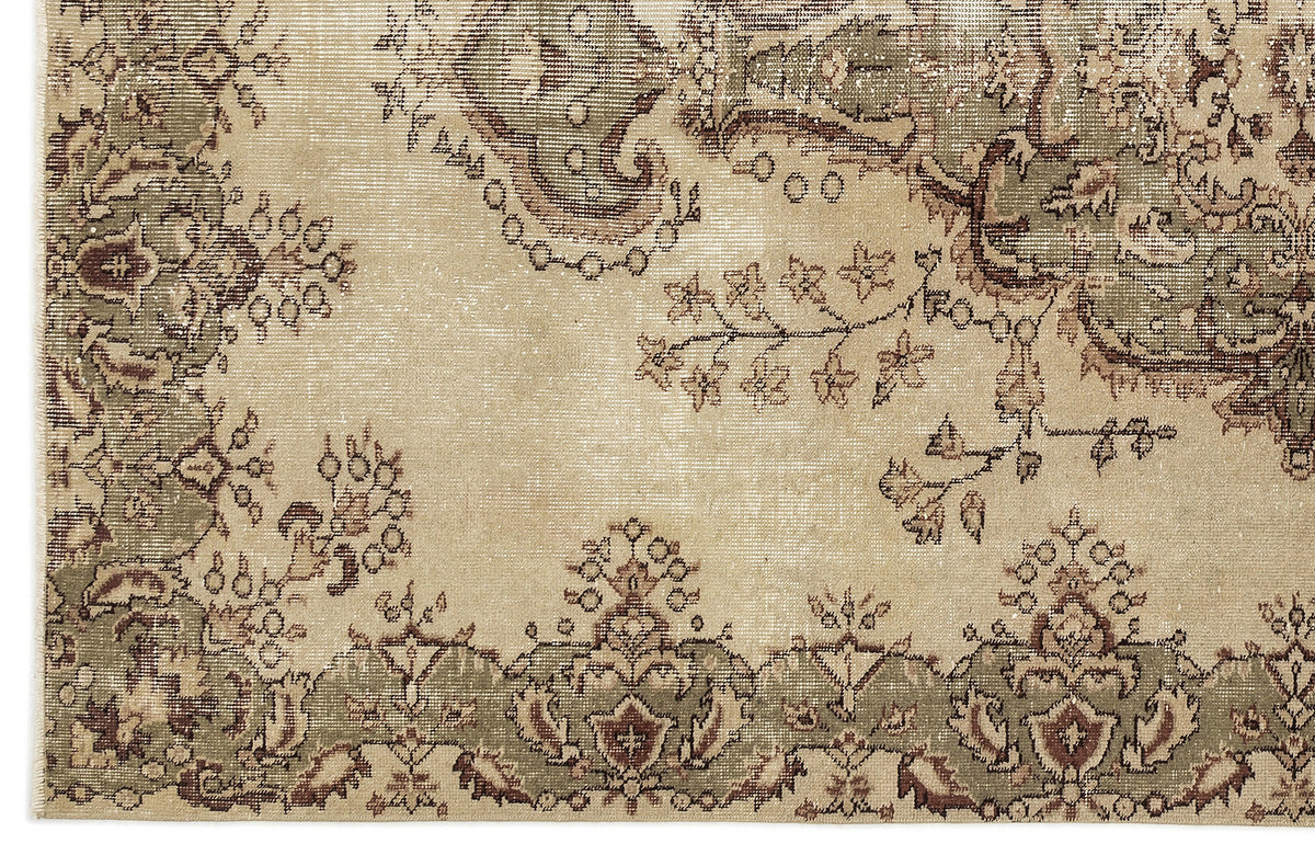Beige Over Dyed Vintage Rug 5&#39;7&#39;&#39; x 8&#39;10&#39;&#39; ft 169 x 268 cm