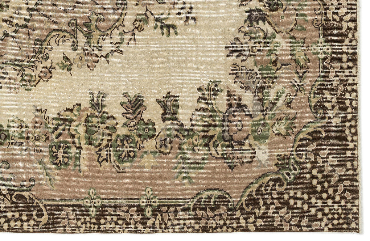 Naturel Over Dyed Vintage Rug 5&#39;6&#39;&#39; x 9&#39;4&#39;&#39; ft 168 x 284 cm