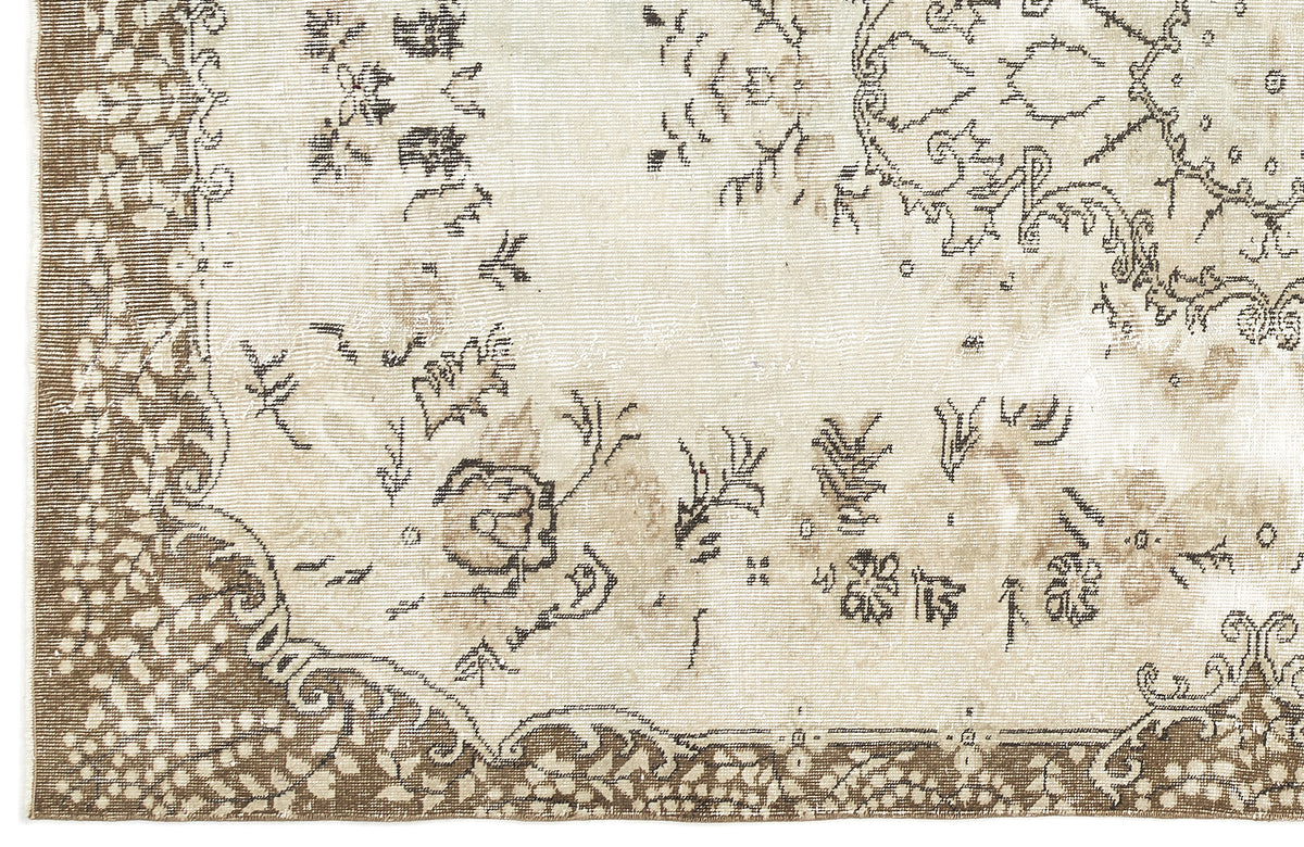 Beige Over Dyed Vintage Rug 5&#39;6&#39;&#39; x 9&#39;4&#39;&#39; ft 168 x 285 cm