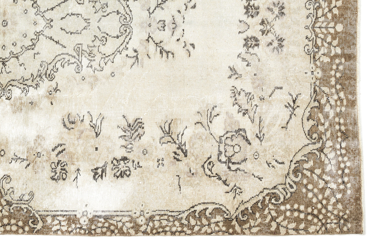 Beige Over Dyed Vintage Rug 5&#39;6&#39;&#39; x 9&#39;4&#39;&#39; ft 168 x 285 cm