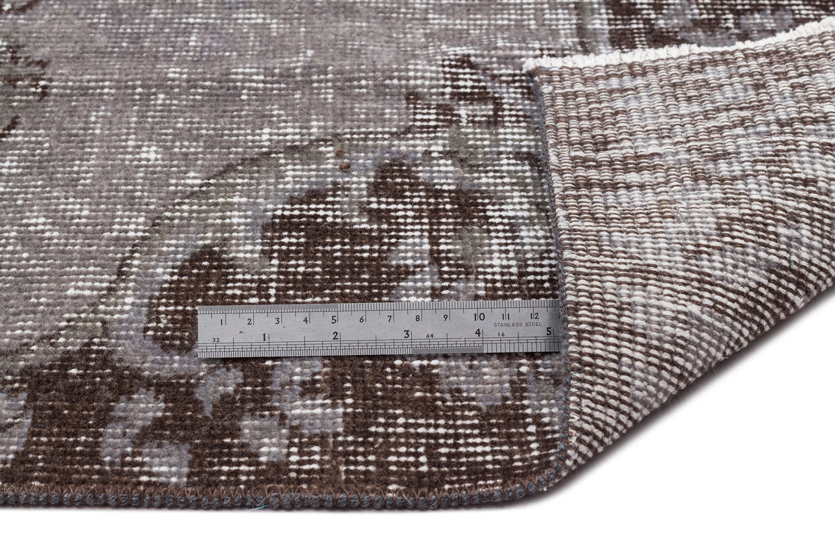 Gray Over Dyed Vintage Rug 5&#39;7&#39;&#39; x 8&#39;9&#39;&#39; ft 170 x 267 cm