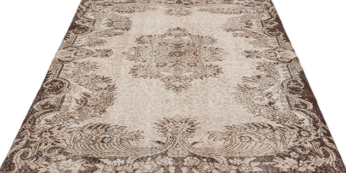 Naturel Over Dyed Vintage Rug 5&#39;9&#39;&#39; x 8&#39;4&#39;&#39; ft 175 x 255 cm