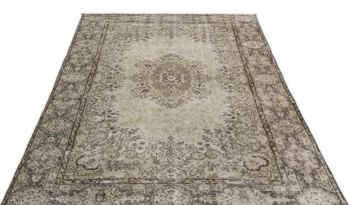 Green Over Dyed Vintage Rug 5&#39;3&#39;&#39; x 8&#39;4&#39;&#39; ft 161 x 253 cm