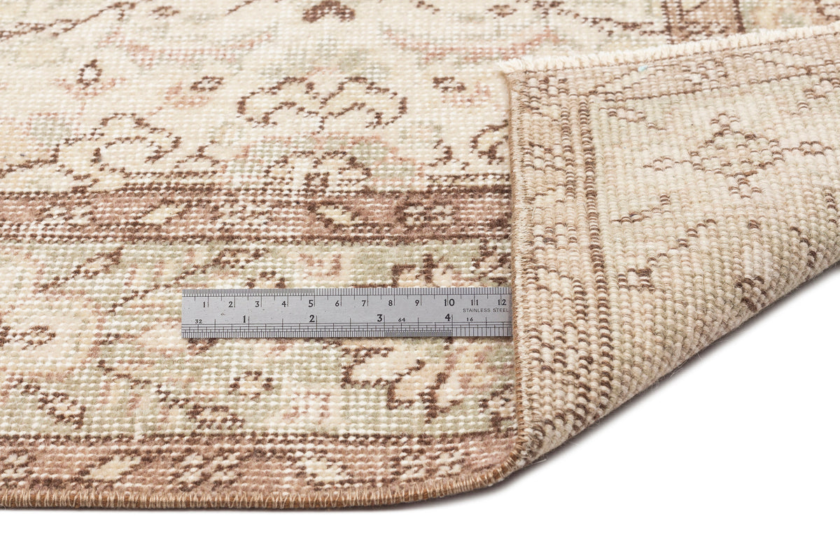 Beige Over Dyed Vintage Rug 4&#39;12&#39;&#39; x 8&#39;11&#39;&#39; ft 152 x 272 cm