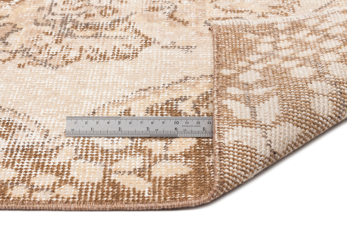 Beige Over Dyed Vintage Rug 5&#39;6&#39;&#39; x 9&#39;6&#39;&#39; ft 168 x 290 cm