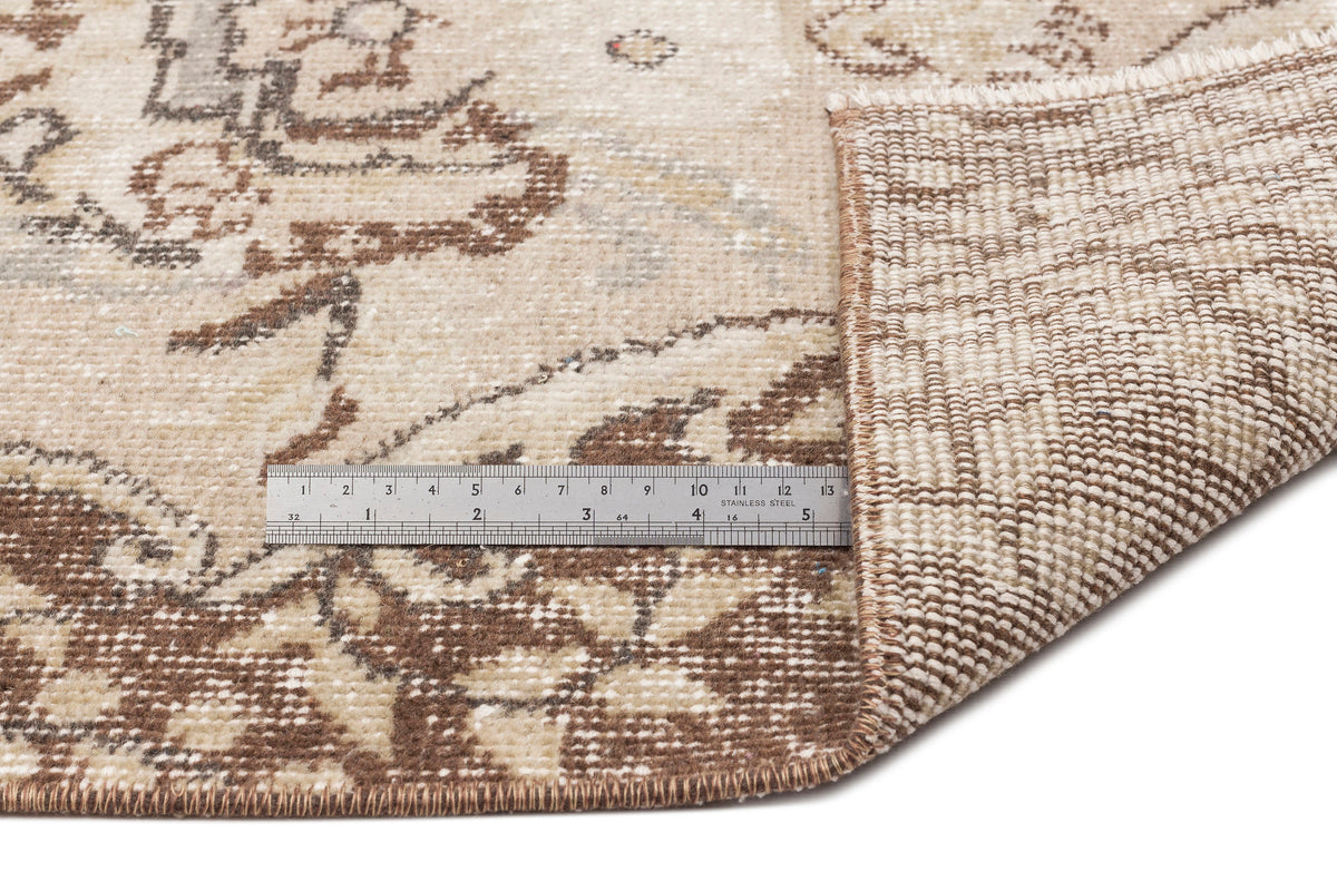 Beige Over Dyed Vintage Rug 5&#39;6&#39;&#39; x 8&#39;8&#39;&#39; ft 167 x 263 cm