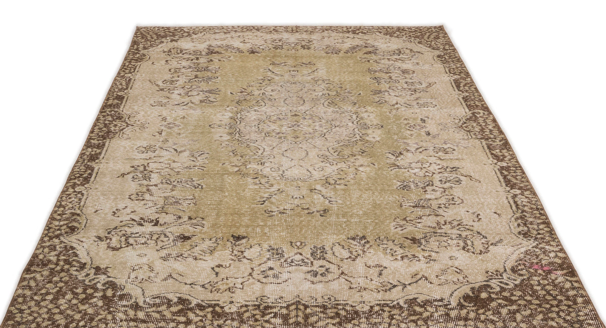 Beige Over Dyed Vintage Rug 5&#39;6&#39;&#39; x 8&#39;8&#39;&#39; ft 167 x 263 cm