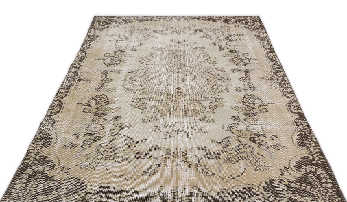 Beige Over Dyed Vintage Rug 5&#39;5&#39;&#39; x 8&#39;9&#39;&#39; ft 165 x 266 cm