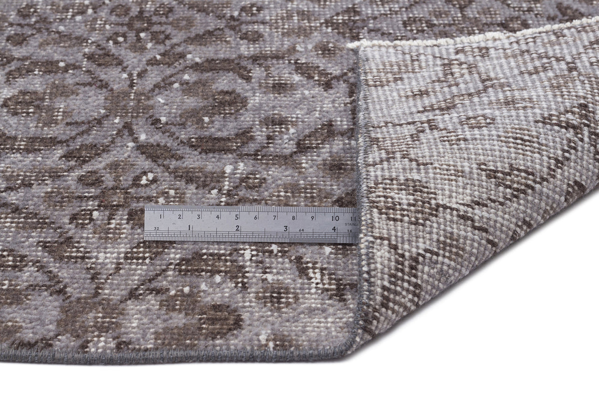 Gray Over Dyed Vintage Rug 4&#39;10&#39;&#39; x 8&#39;6&#39;&#39; ft 147 x 258 cm