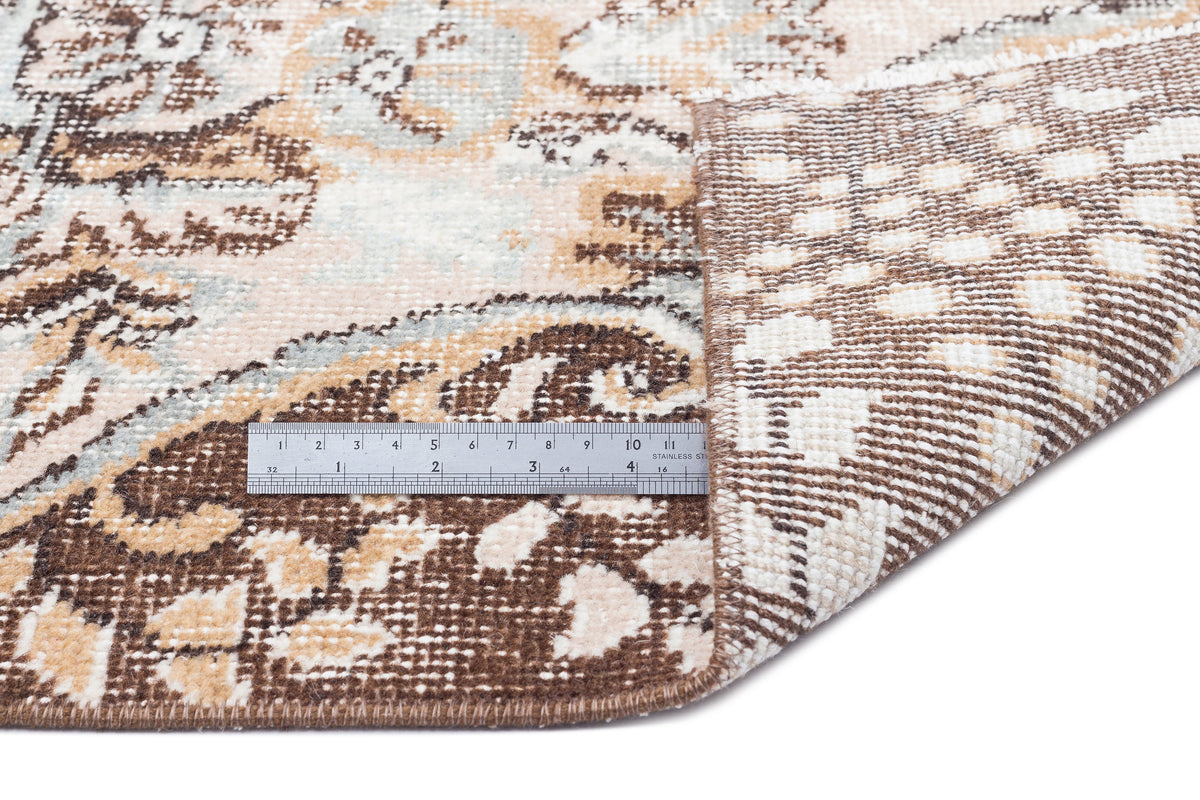 Beige Over Dyed Vintage Rug 5&#39;5&#39;&#39; x 8&#39;11&#39;&#39; ft 166 x 271 cm