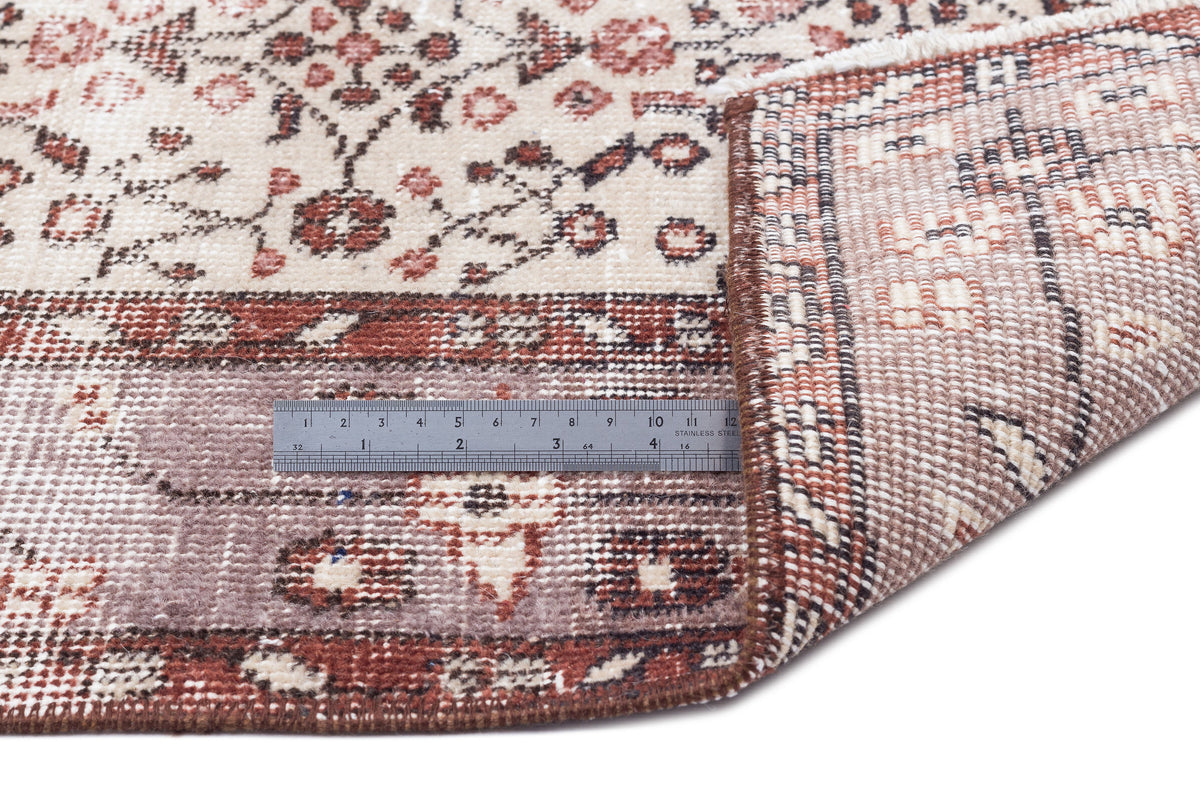 Beige Over Dyed Vintage Rug 5&#39;5&#39;&#39; x 8&#39;5&#39;&#39; ft 164 x 257 cm