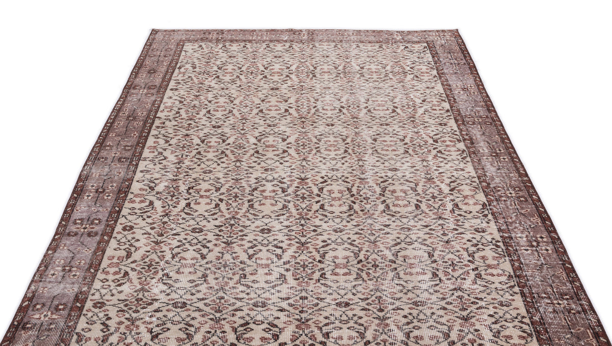 Beige Over Dyed Vintage Rug 5&#39;5&#39;&#39; x 8&#39;5&#39;&#39; ft 164 x 257 cm