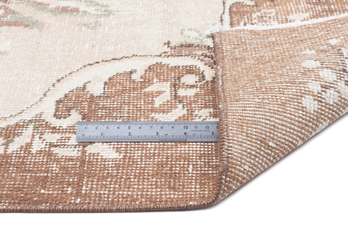 Retro Over Dyed Vintage Rug 5&#39;6&#39;&#39; x 9&#39;7&#39;&#39; ft 167 x 292 cm