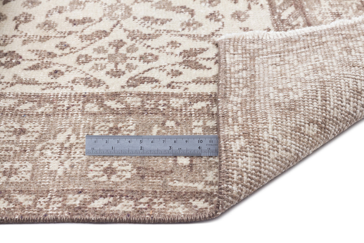 Beige Over Dyed Vintage Rug 5&#39;4&#39;&#39; x 9&#39;2&#39;&#39; ft 162 x 280 cm