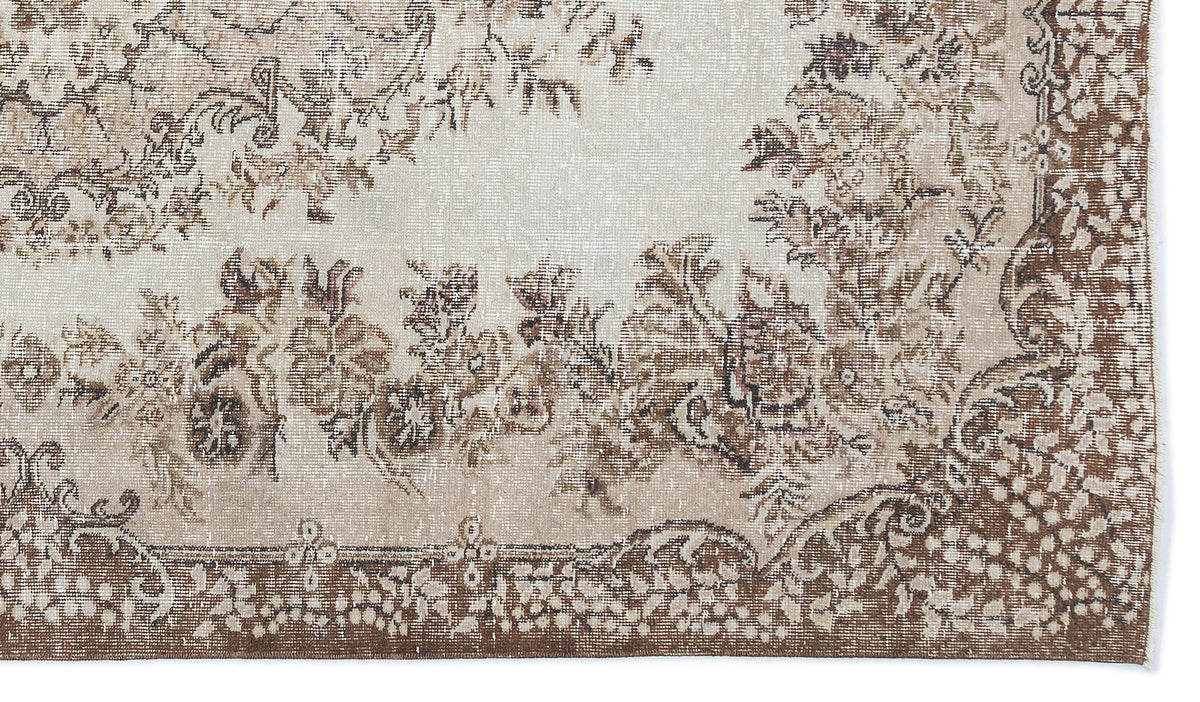 Beige Over Dyed Vintage Rug 5&#39;7&#39;&#39; x 9&#39;7&#39;&#39; ft 170 x 291 cm