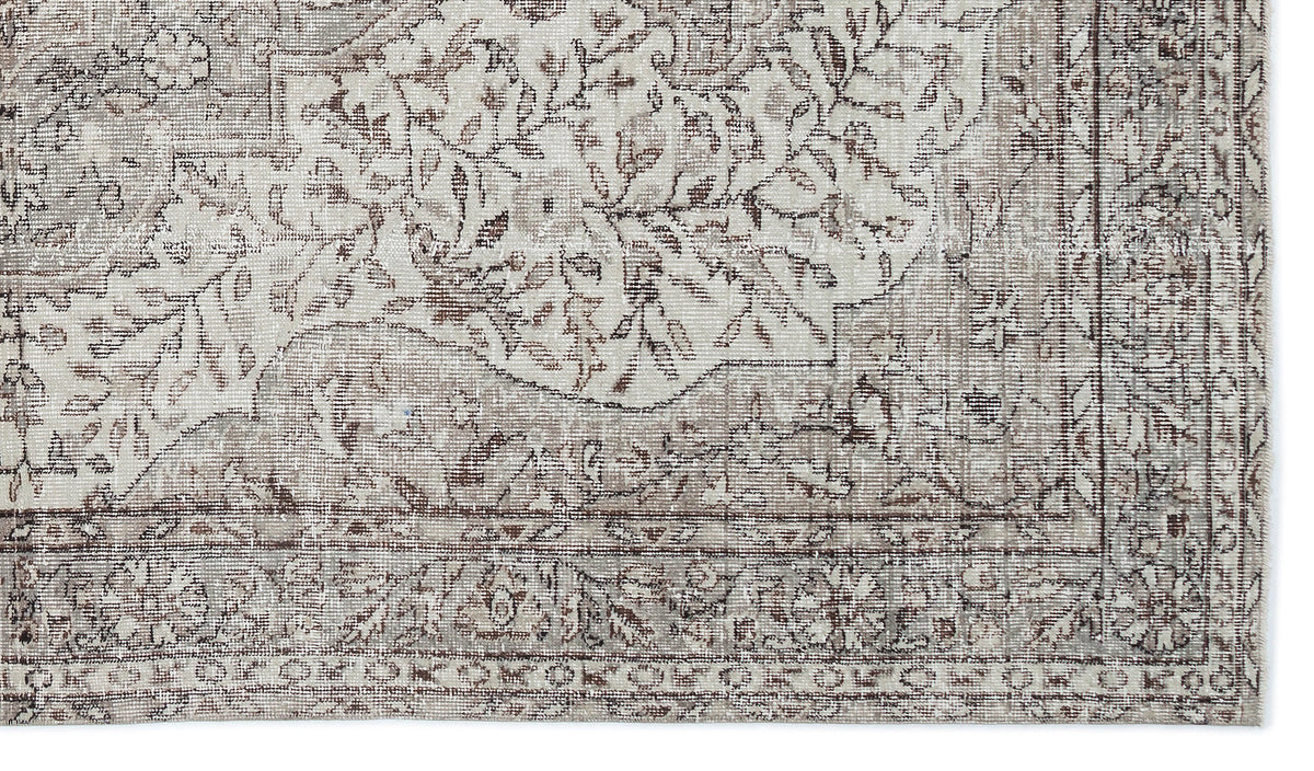 Beige Over Dyed Vintage Rug 5&#39;5&#39;&#39; x 9&#39;5&#39;&#39; ft 166 x 287 cm