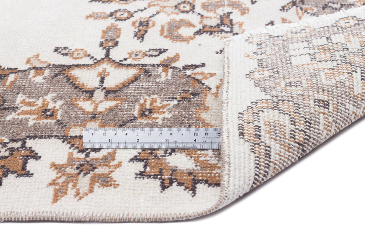 Naturel Over Dyed Vintage Rug 5&#39;10&#39;&#39; x 8&#39;2&#39;&#39; ft 177 x 248 cm