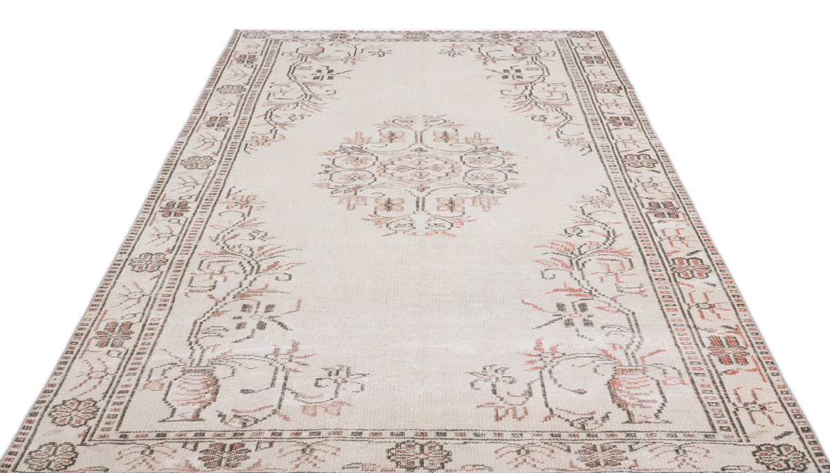 Beige Over Dyed Vintage Rug 5&#39;5&#39;&#39; x 9&#39;3&#39;&#39; ft 165 x 283 cm