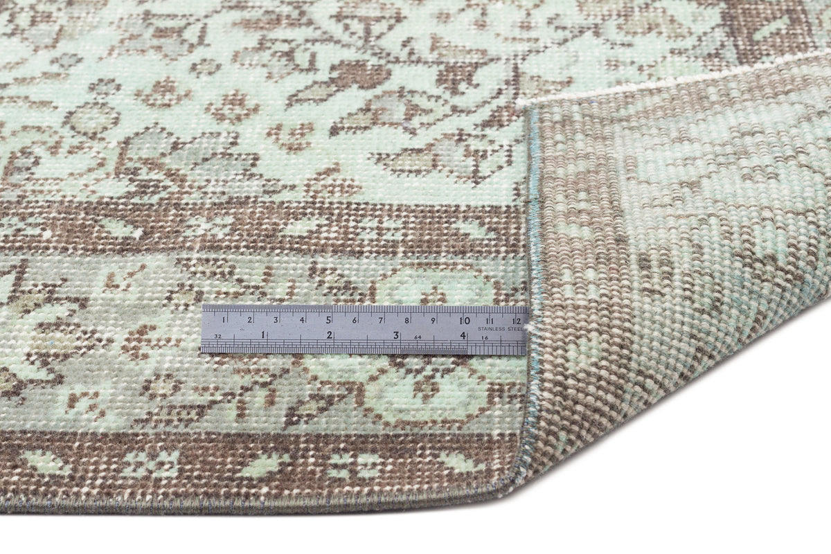 Naturel Over Dyed Vintage Rug 5&#39;9&#39;&#39; x 9&#39;7&#39;&#39; ft 175 x 293 cm