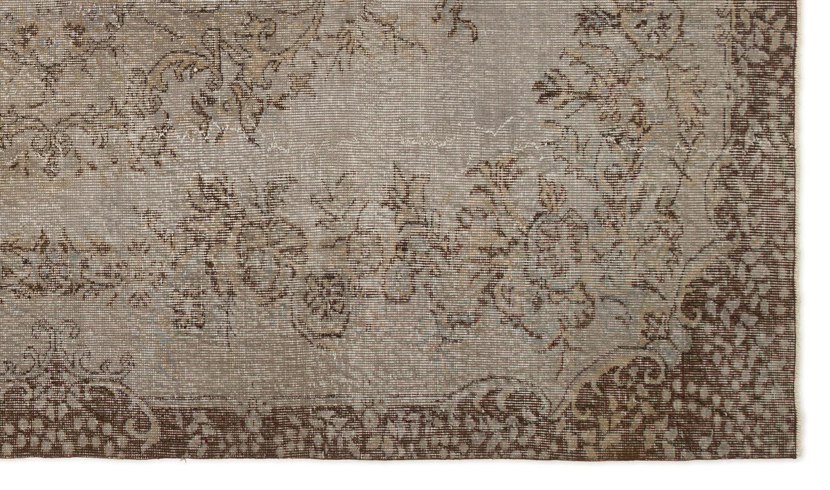 Gray Over Dyed Vintage Rug 5&#39;7&#39;&#39; x 9&#39;7&#39;&#39; ft 171 x 292 cm