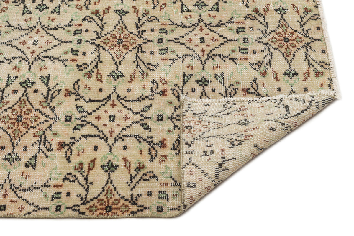 Naturel Over Dyed Vintage Rug 5&#39;10&#39;&#39; x 8&#39;12&#39;&#39; ft 177 x 274 cm