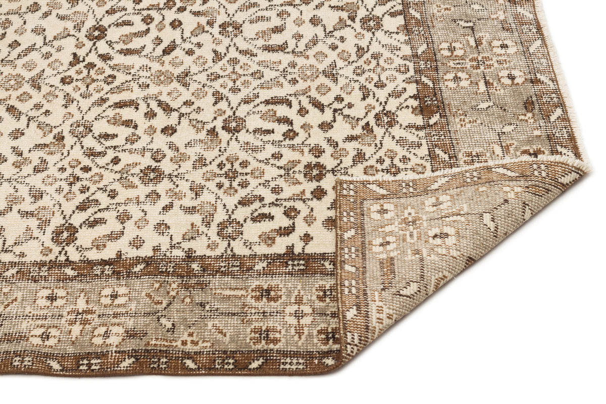 Beige Over Dyed Vintage Rug 5&#39;8&#39;&#39; x 9&#39;4&#39;&#39; ft 172 x 285 cm