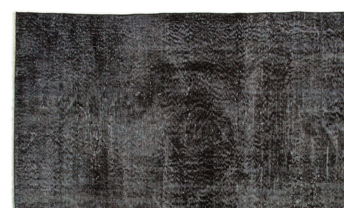 Black Over Dyed Vintage Rug 5&#39;6&#39;&#39; x 9&#39;4&#39;&#39; ft 168 x 285 cm