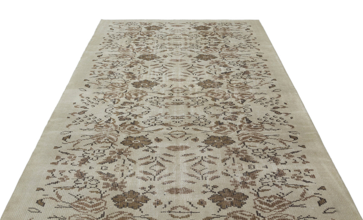 Naturel Over Dyed Vintage Rug 5&#39;10&#39;&#39; x 8&#39;11&#39;&#39; ft 178 x 273 cm