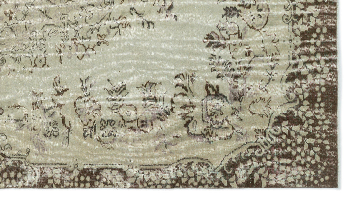 Beige Over Dyed Vintage Rug 5&#39;5&#39;&#39; x 9&#39;7&#39;&#39; ft 165 x 291 cm