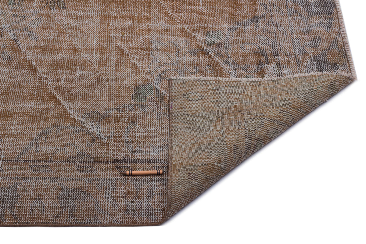 Brown Over Dyed Vintage Rug 5&#39;7&#39;&#39; x 9&#39;3&#39;&#39; ft 169 x 283 cm