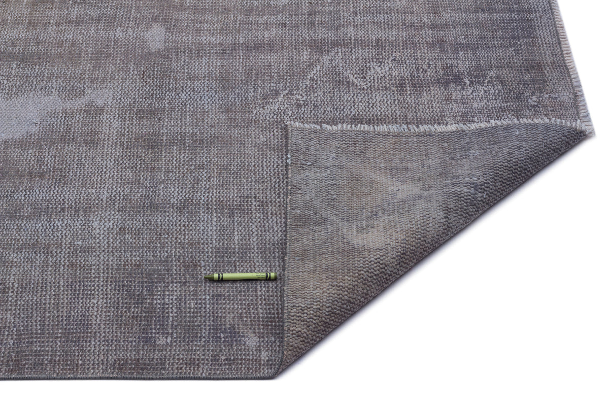 Gray Over Dyed Vintage Rug 5&#39;7&#39;&#39; x 9&#39;8&#39;&#39; ft 171 x 295 cm