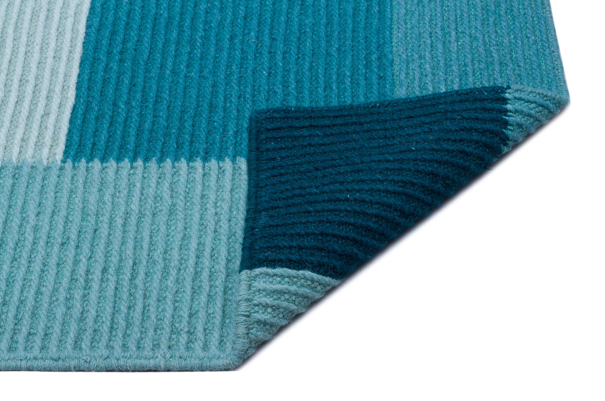 Striped Over Dyed Kilim Rug 4&#39;6&#39;&#39; x 6&#39;3&#39;&#39; ft 136 x 190 cm