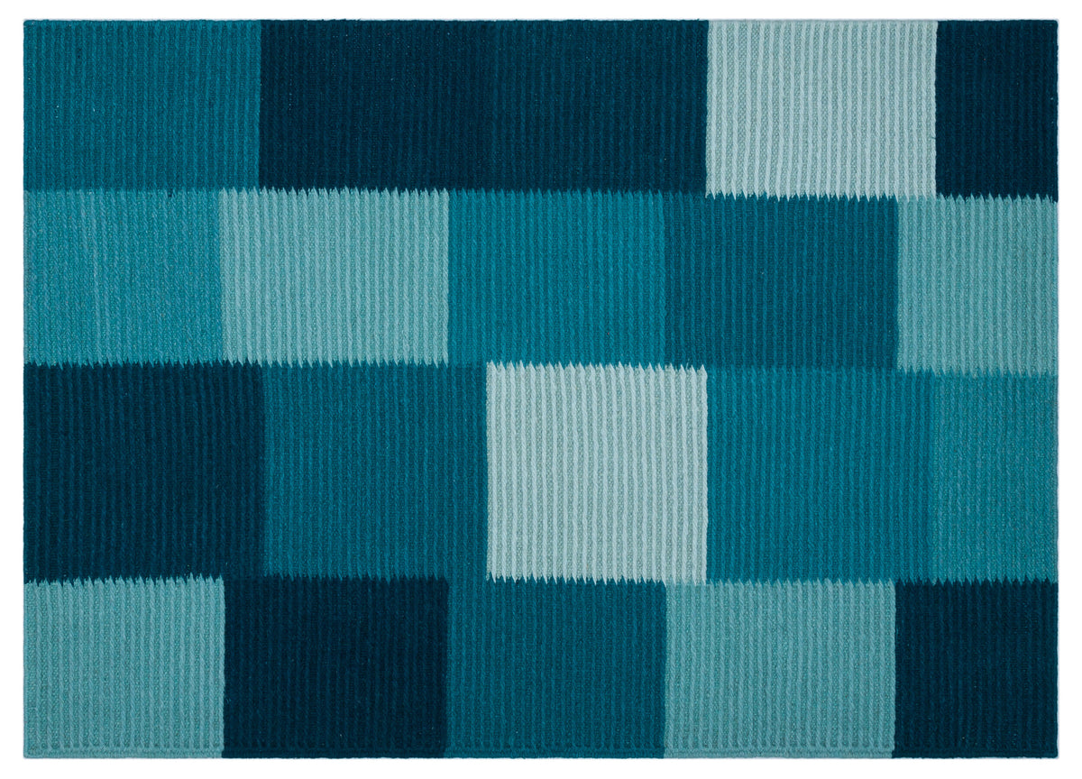 Striped Over Dyed Kilim Rug 4&#39;6&#39;&#39; x 6&#39;3&#39;&#39; ft 136 x 190 cm