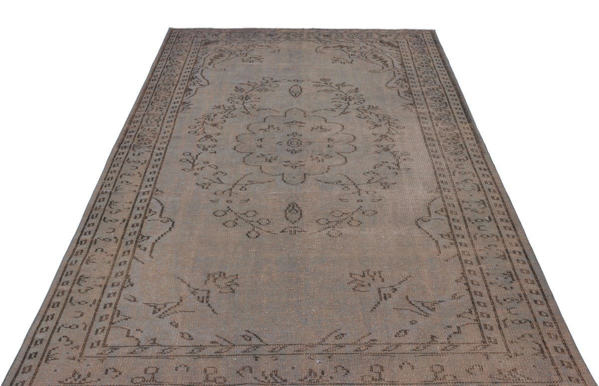 Gray Over Dyed Vintage Rug 5&#39;7&#39;&#39; x 8&#39;2&#39;&#39; ft 169 x 248 cm