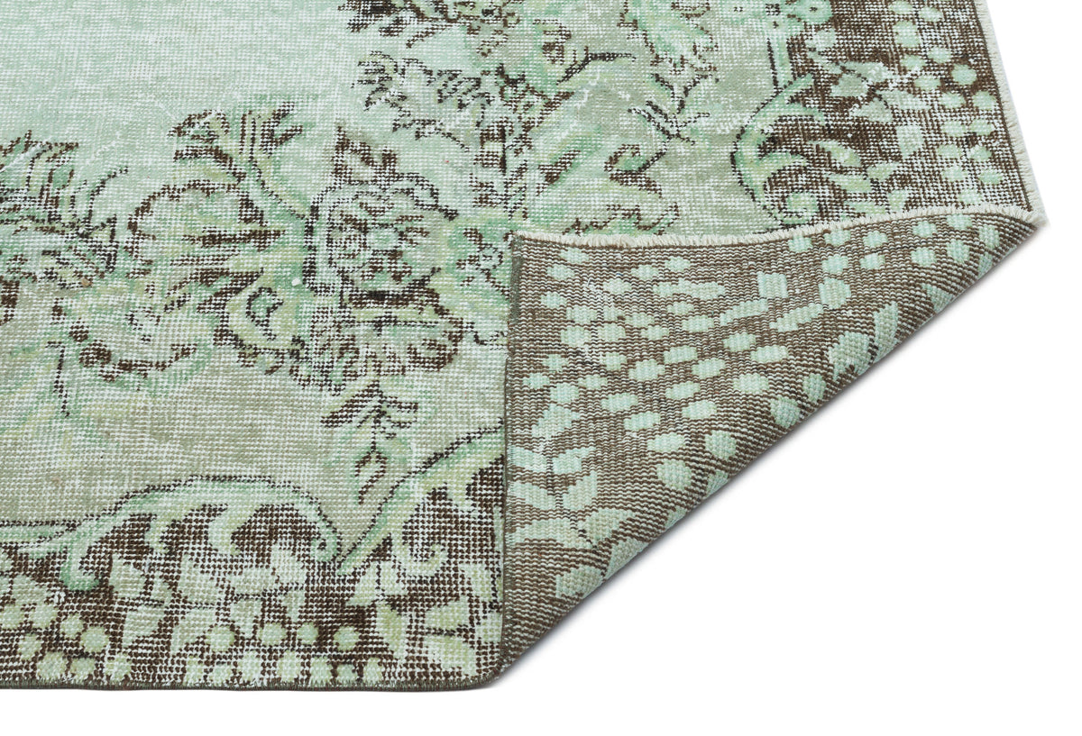 Green Over Dyed Vintage Rug 5&#39;6&#39;&#39; x 9&#39;7&#39;&#39; ft 167 x 292 cm