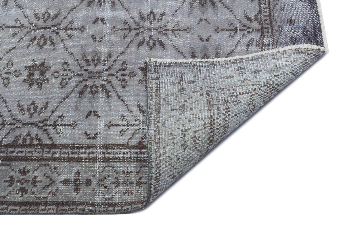 Gray Over Dyed Vintage Rug 5&#39;5&#39;&#39; x 8&#39;8&#39;&#39; ft 166 x 265 cm