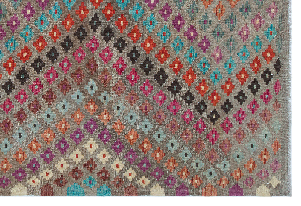 Naturel Over Dyed Kandahar Rug 5&#39;8&#39;&#39; x 8&#39;5&#39;&#39; ft 172 x 256 cm